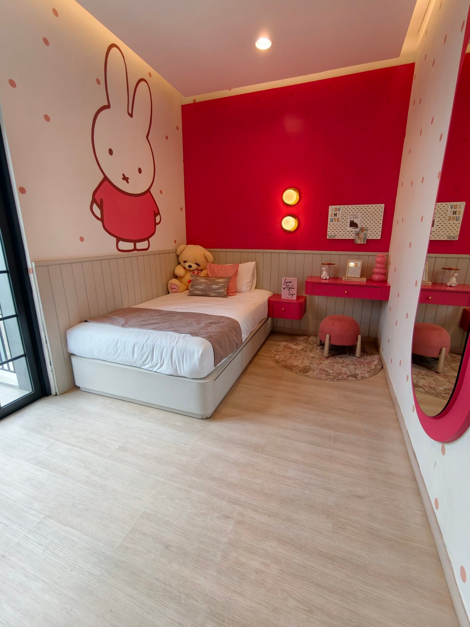 format: 0; filter: 0; fileterIntensity: 0.0; filterMask: 0; captureOrientation: 90;
runfunc: 0; algolist: 0;
multi-frame: 1;
brp_mask:0;
brp_del_th:0.0000,0.0000;
brp_del_sen:0.0000,0.0000;
motionR: 0;
delta:1;
bokeh:1;
module: photo;hw-remosaic: false;touch: (-1.0, -1.0);sceneMode: 13107200;cct_value: 0;AI_Scene: (-1, -1);aec_lux: 212.0;aec_lux_index: 0;albedo:  ;confidence:  ;motionLevel: 0;weatherinfo: weather?null, icon:null, weatherInfo:100;temperature: 37;zeissColor: bright;