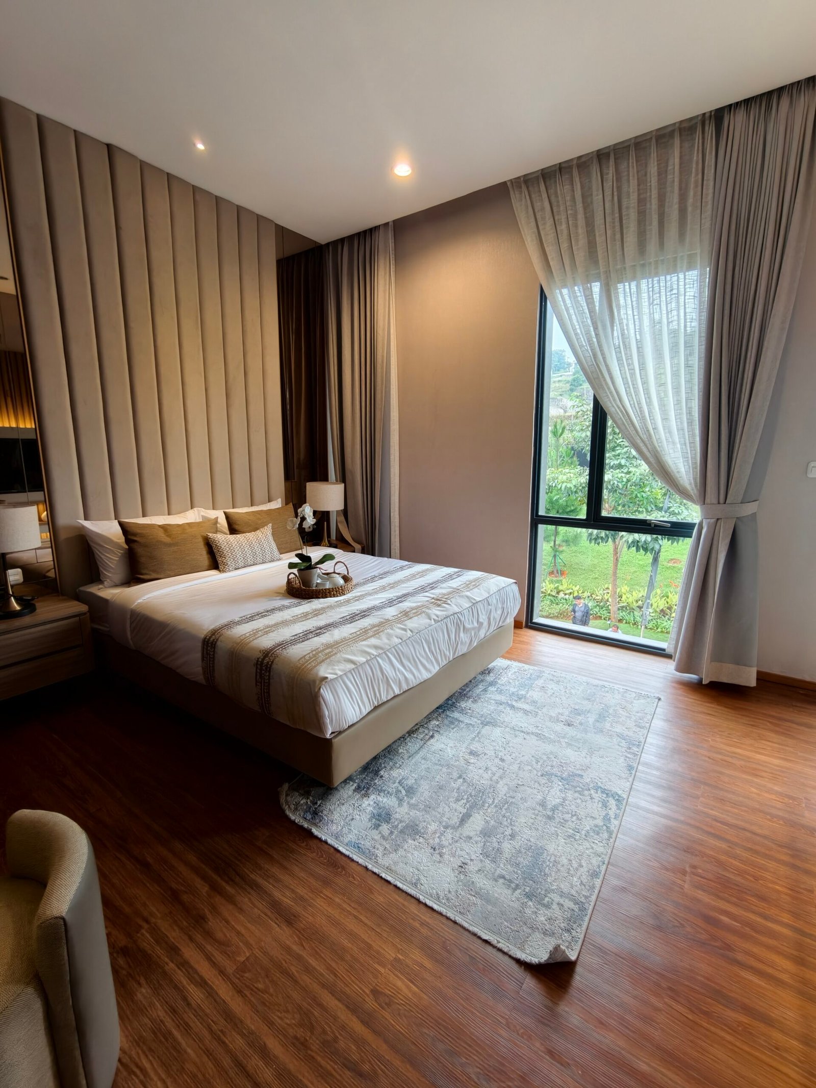 format: 0; filter: 0; fileterIntensity: 0.0; filterMask: 0; captureOrientation: 90;
runfunc: 0; algolist: 0;
multi-frame: 1;
brp_mask:0;
brp_del_th:0.0000,0.0000;
brp_del_sen:0.0000,0.0000;
motionR: 0;
delta:1;
bokeh:1;
module: photo;hw-remosaic: false;touch: (-1.0, -1.0);sceneMode: 13107200;cct_value: 0;AI_Scene: (-1, -1);aec_lux: 266.0;aec_lux_index: 0;albedo:  ;confidence:  ;motionLevel: -1;weatherinfo: weather?null, icon:null, weatherInfo:100;temperature: 37;zeissColor: bright;