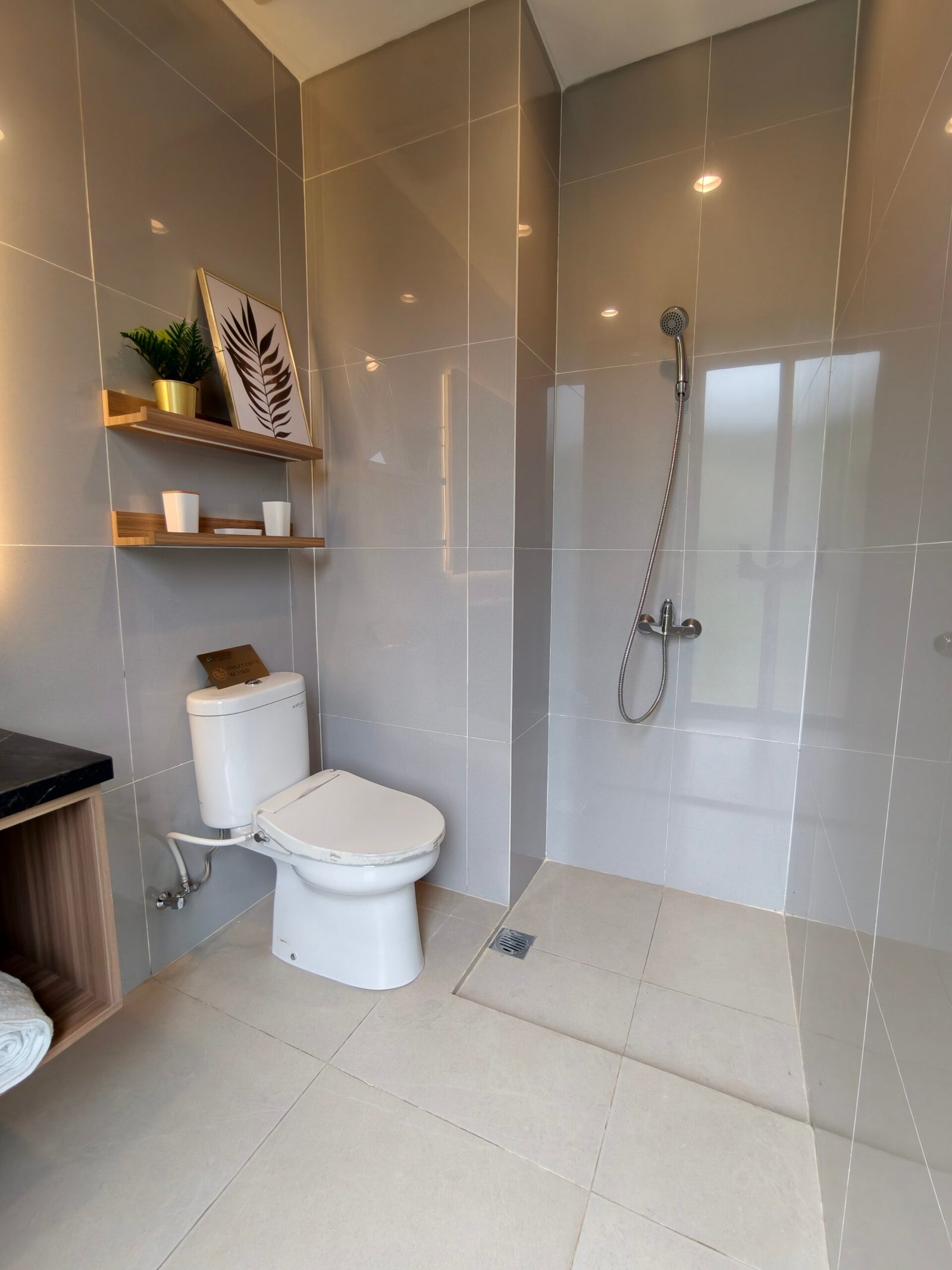 format: 0; filter: 0; fileterIntensity: 0.0; filterMask: 0; captureOrientation: 90;
runfunc: 0; algolist: 0;
multi-frame: 1;
brp_mask:0;
brp_del_th:0.0000,0.0000;
brp_del_sen:0.0000,0.0000;
motionR: 0;
delta:1;
bokeh:1;
module: photo;hw-remosaic: false;touch: (-1.0, -1.0);sceneMode: 13107200;cct_value: 0;AI_Scene: (-1, -1);aec_lux: 255.0;aec_lux_index: 0;albedo:  ;confidence:  ;motionLevel: -1;weatherinfo: weather?null, icon:null, weatherInfo:100;temperature: 37;zeissColor: bright;