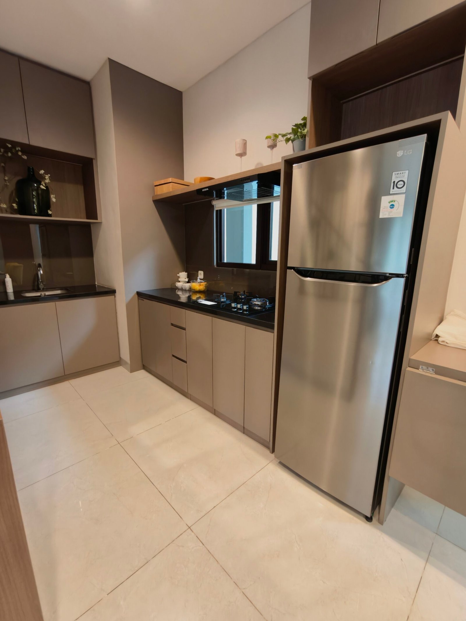 format: 0; filter: 102; fileterIntensity: 0.8; filterMask: 0; captureOrientation: 90;
runfunc: 0; algolist: 0;
multi-frame: 1;
brp_mask:0;
brp_del_th:0.0000,0.0000;
brp_del_sen:0.0000,0.0000;
motionR: 0;
delta:1;
bokeh:1;
module: photo;hw-remosaic: false;touch: (-1.0, -1.0);sceneMode: 12582912;cct_value: 0;AI_Scene: (-1, -1);aec_lux: 275.0;aec_lux_index: 0;albedo: ;confidence: ;motionLevel: -1;weatherinfo: weather?null, icon:null, weatherInfo:100;temperature: 37;zeissColor: bright;