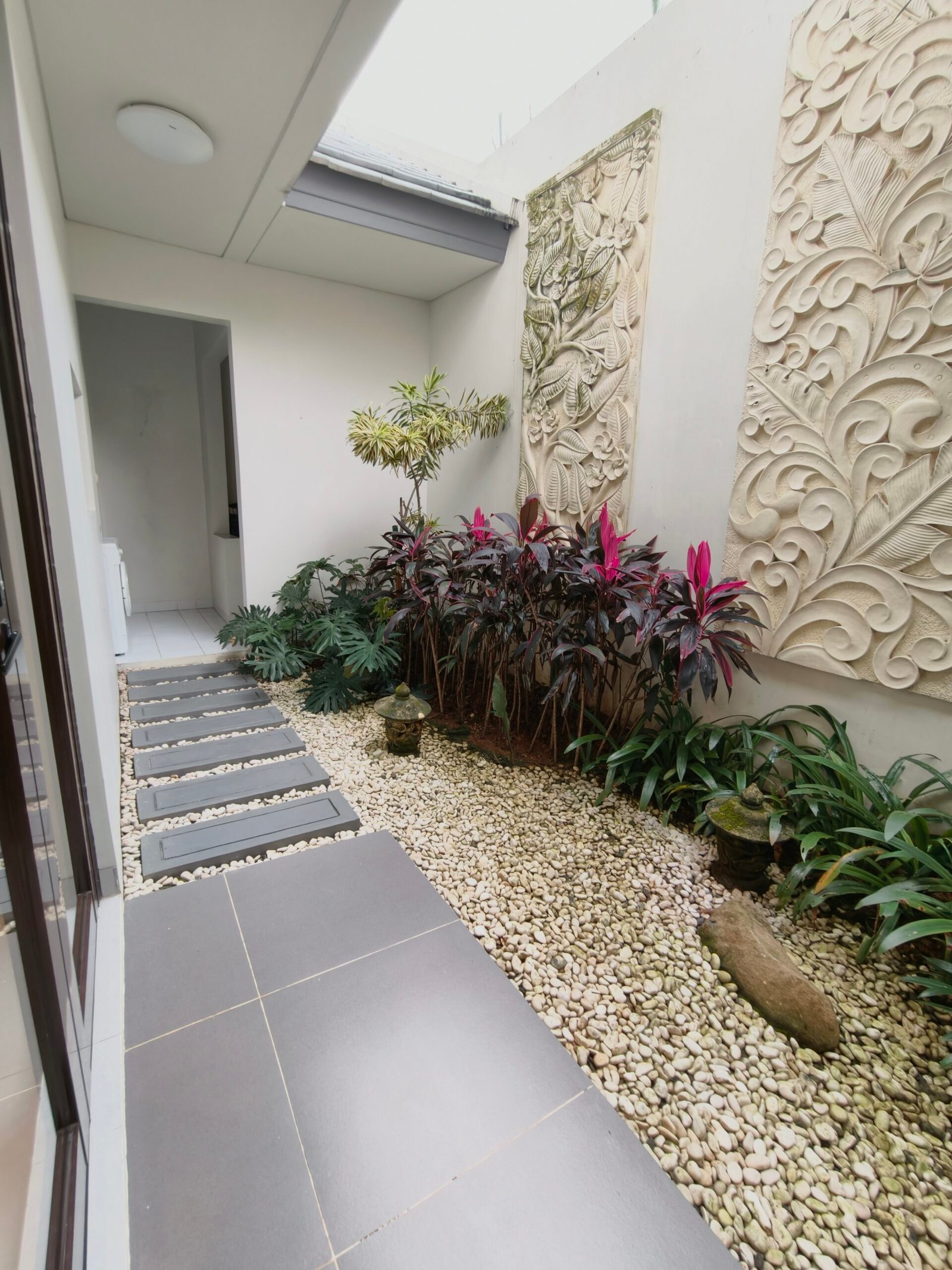 format: 0; filter: 102; fileterIntensity: 0.8; filterMask: 0; captureOrientation: 90;
runfunc: 0; algolist: 0;
multi-frame: 1;
brp_mask:0;
brp_del_th:0.0000,0.0000;
brp_del_sen:0.0000,0.0000;
motionR: 0;
delta:1;
bokeh:1;
module: photo;hw-remosaic: false;touch: (-1.0, -1.0);sceneMode: 12582912;cct_value: 0;AI_Scene: (-1, -1);aec_lux: 302.0;aec_lux_index: 0;albedo: ;confidence: ;motionLevel: -1;weatherinfo: weather?null, icon:null, weatherInfo:100;temperature: 37;zeissColor: bright;