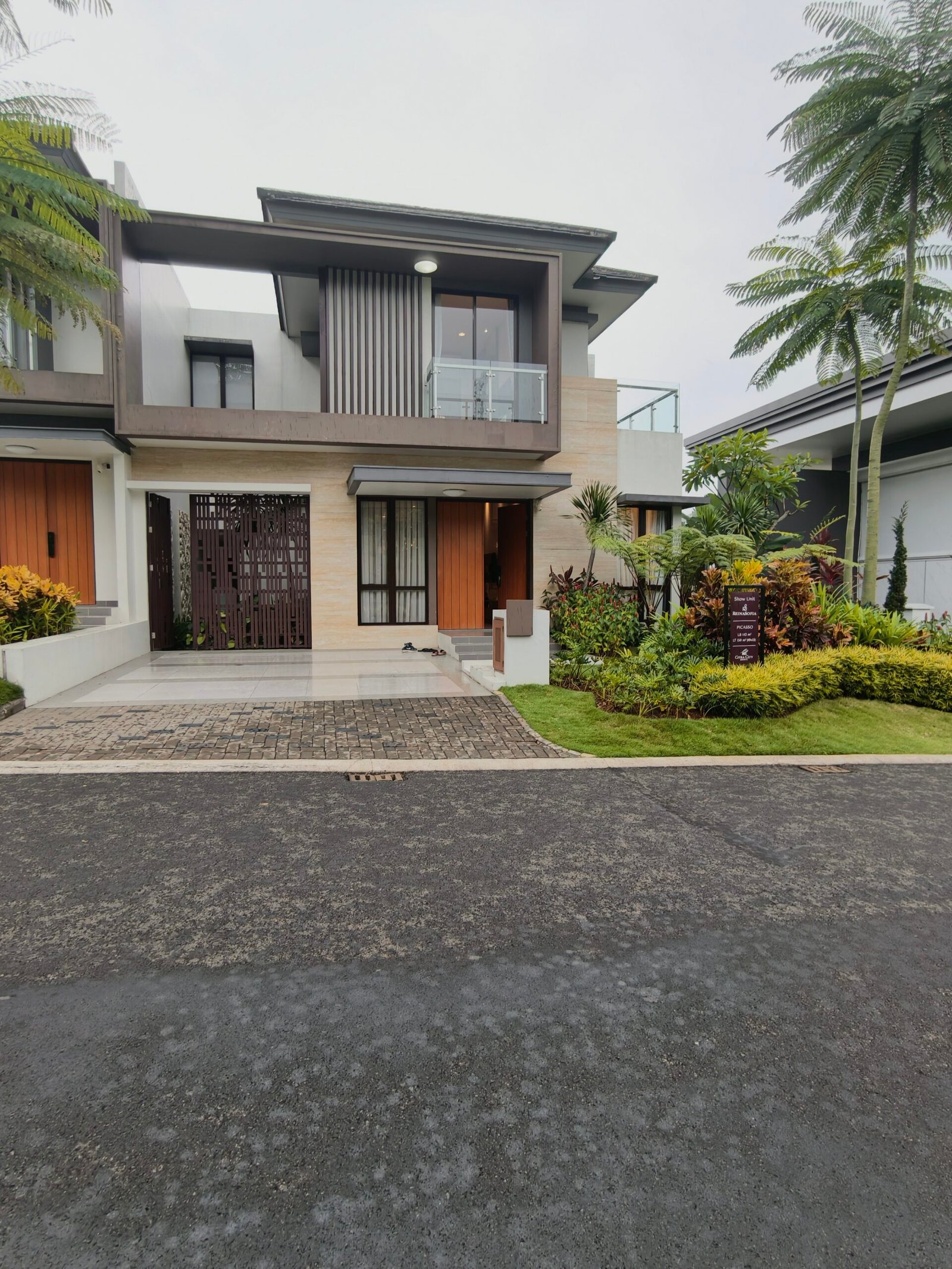 format: 0; filter: 102; fileterIntensity: 0.8; filterMask: 0; captureOrientation: 90;
runfunc: 0; algolist: 0;
multi-frame: 1;
brp_mask:0;
brp_del_th:0.0000,0.0000;
brp_del_sen:0.0000,0.0000;
motionR: 0;
delta:1;
bokeh:1;
module: photo;hw-remosaic: false;touch: (-1.0, -1.0);sceneMode: 12582912;cct_value: 0;AI_Scene: (-1, -1);aec_lux: 261.0;aec_lux_index: 0;albedo: ;confidence: ;motionLevel: -1;weatherinfo: weather?null, icon:null, weatherInfo:100;temperature: 36;zeissColor: bright;