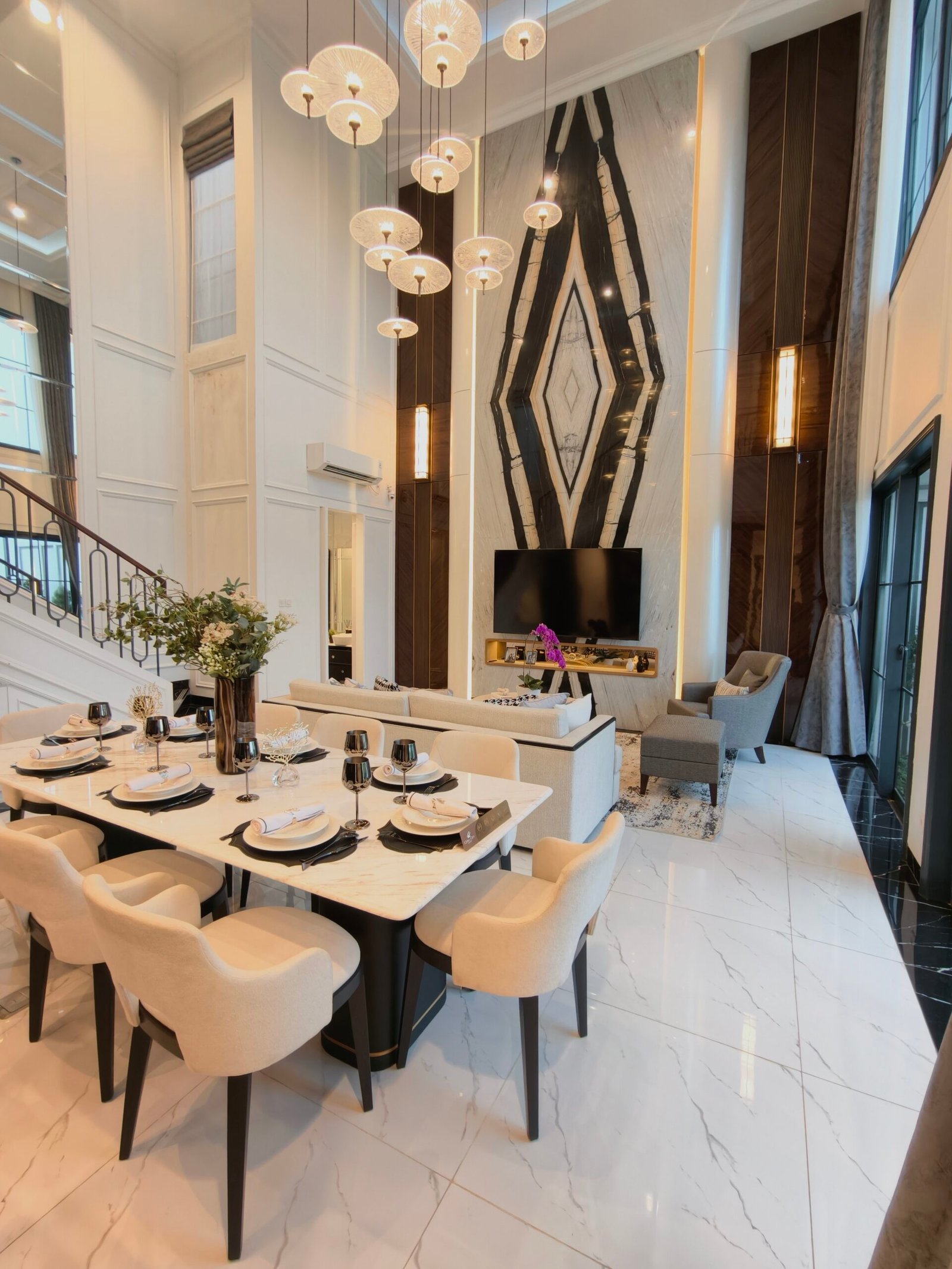 format: 0; filter: 102; fileterIntensity: 0.8; filterMask: 0; captureOrientation: 90;
runfunc: 0; algolist: 0;
multi-frame: 1;
brp_mask:0;
brp_del_th:0.0000,0.0000;
brp_del_sen:0.0000,0.0000;
motionR: 0;
delta:1;
bokeh:1;
module: photo;hw-remosaic: false;touch: (-1.0, -1.0);sceneMode: 12582912;cct_value: 0;AI_Scene: (18, 0);aec_lux: 257.0;aec_lux_index: 0;albedo:  ;confidence:  ;motionLevel: -1;weatherinfo: weather?null, icon:null, weatherInfo:100;temperature: 34;zeissColor: bright;