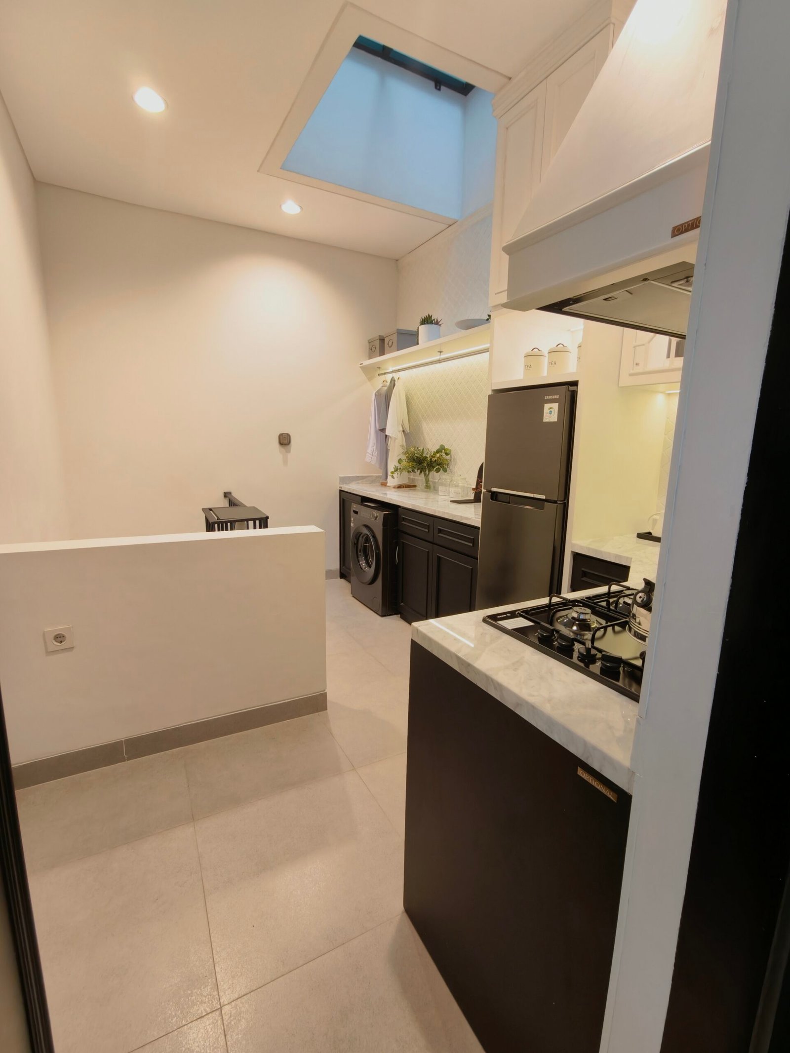 format: 0; filter: 102; fileterIntensity: 0.8; filterMask: 0; captureOrientation: 90;
runfunc: 0; algolist: 0;
multi-frame: 1;
brp_mask:0;
brp_del_th:0.0000,0.0000;
brp_del_sen:0.0000,0.0000;
motionR: 0;
delta:1;
bokeh:1;
module: photo;hw-remosaic: false;touch: (-1.0, -1.0);sceneMode: 12582912;cct_value: 0;AI_Scene: (-1, -1);aec_lux: 238.0;aec_lux_index: 0;albedo:  ;confidence:  ;motionLevel: -1;weatherinfo: weather?null, icon:null, weatherInfo:100;temperature: 34;zeissColor: bright;