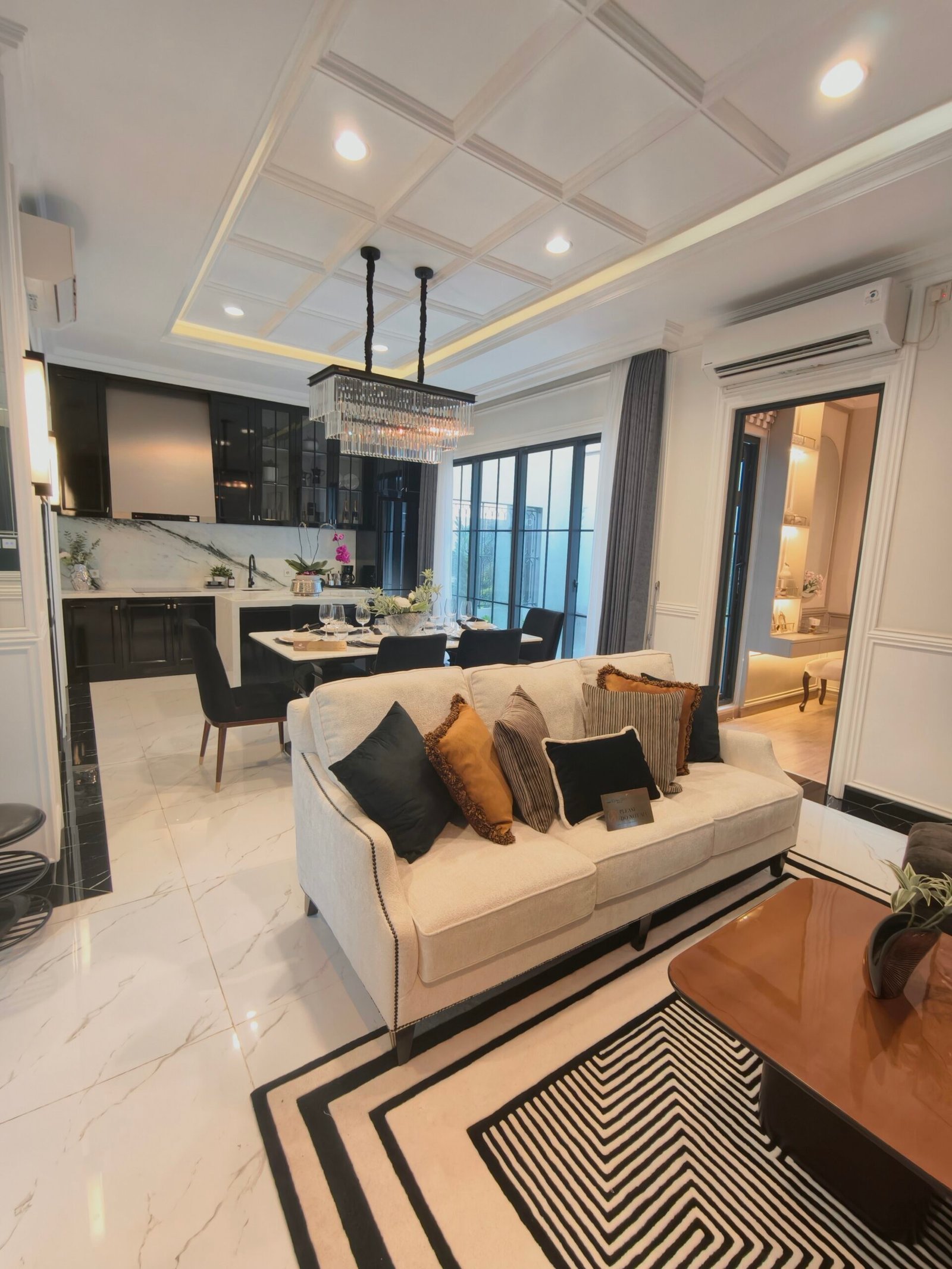 format: 0; filter: 102; fileterIntensity: 0.8; filterMask: 0; captureOrientation: 90;
runfunc: 0; algolist: 0;
multi-frame: 1;
brp_mask:0;
brp_del_th:0.0000,0.0000;
brp_del_sen:0.0000,0.0000;
motionR: 0;
delta:1;
bokeh:1;
module: photo;hw-remosaic: false;touch: (-1.0, -1.0);sceneMode: 12582912;cct_value: 0;AI_Scene: (-1, -1);aec_lux: 267.0;aec_lux_index: 0;albedo:  ;confidence:  ;motionLevel: -1;weatherinfo: weather?null, icon:null, weatherInfo:100;temperature: 36;zeissColor: bright;