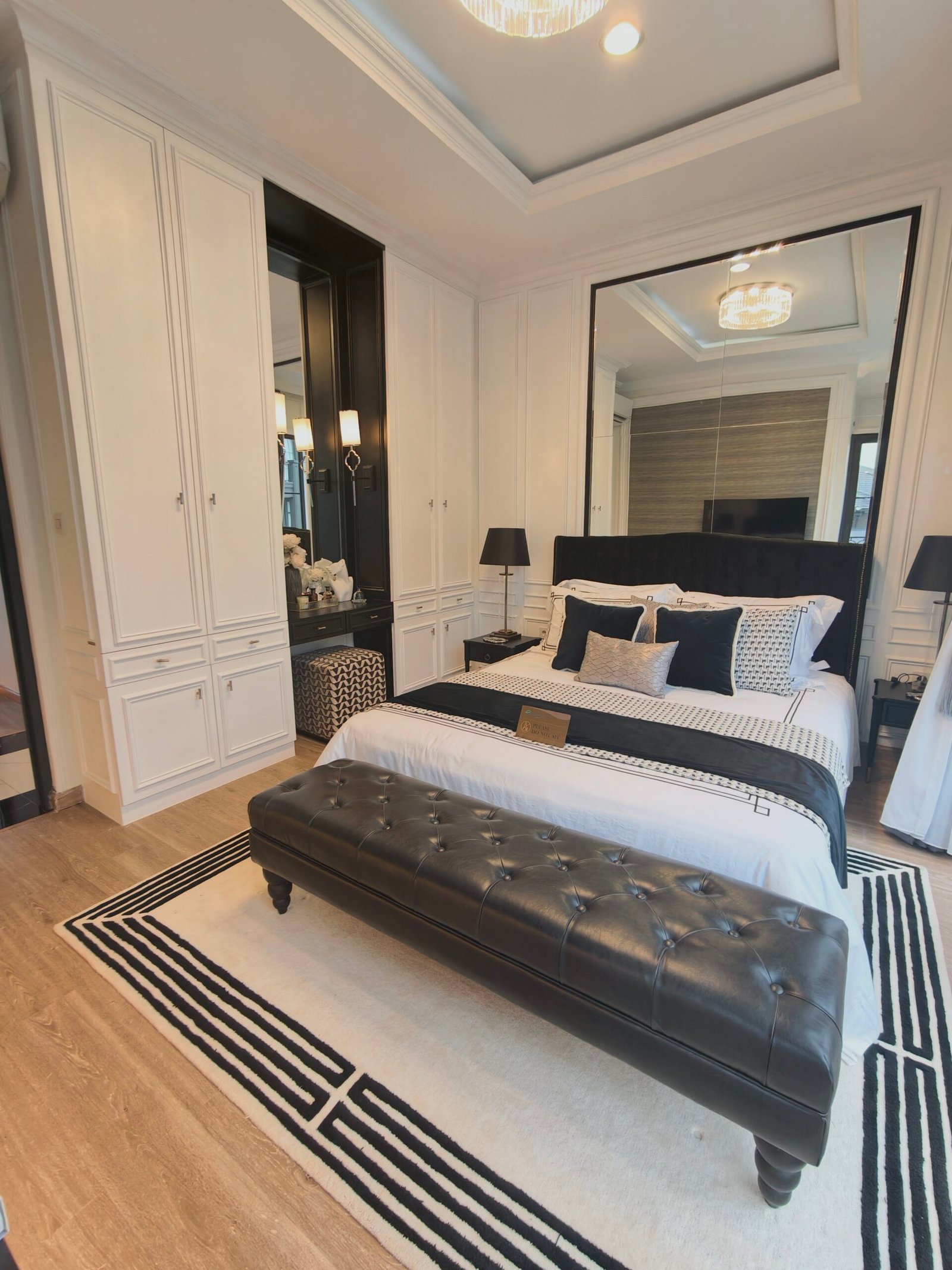 format: 0; filter: 102; fileterIntensity: 0.8; filterMask: 0; captureOrientation: 90;
runfunc: 0; algolist: 0;
multi-frame: 1;
brp_mask:0;
brp_del_th:0.0000,0.0000;
brp_del_sen:0.0000,0.0000;
motionR: 0;
delta:1;
bokeh:1;
module: photo;hw-remosaic: false;touch: (-1.0, -1.0);sceneMode: 12582912;cct_value: 0;AI_Scene: (-1, -1);aec_lux: 216.0;aec_lux_index: 0;albedo:  ;confidence:  ;motionLevel: -1;weatherinfo: weather?null, icon:null, weatherInfo:100;temperature: 36;zeissColor: bright;