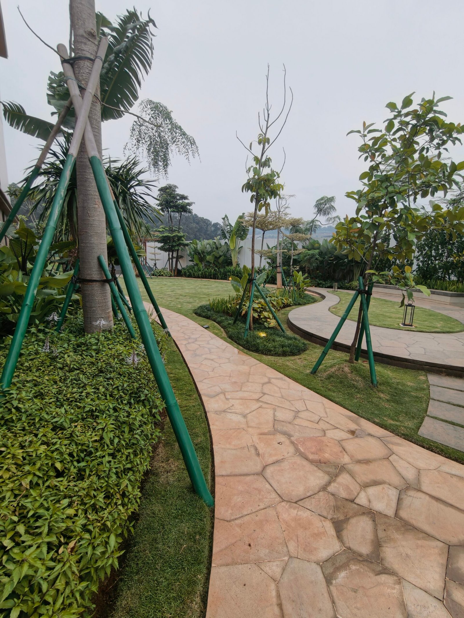 format: 0; filter: 102; fileterIntensity: 0.8; filterMask: 0; captureOrientation: 90;
runfunc: 0; algolist: 0;
multi-frame: 1;
brp_mask:0;
brp_del_th:0.0000,0.0000;
brp_del_sen:0.0000,0.0000;
motionR: 0;
delta:1;
bokeh:1;
module: photo;hw-remosaic: false;touch: (-1.0, -1.0);sceneMode: 12582912;cct_value: 0;AI_Scene: (-1, -1);aec_lux: 249.0;aec_lux_index: 0;albedo:  ;confidence:  ;motionLevel: -1;weatherinfo: weather?null, icon:null, weatherInfo:100;temperature: 36;zeissColor: bright;