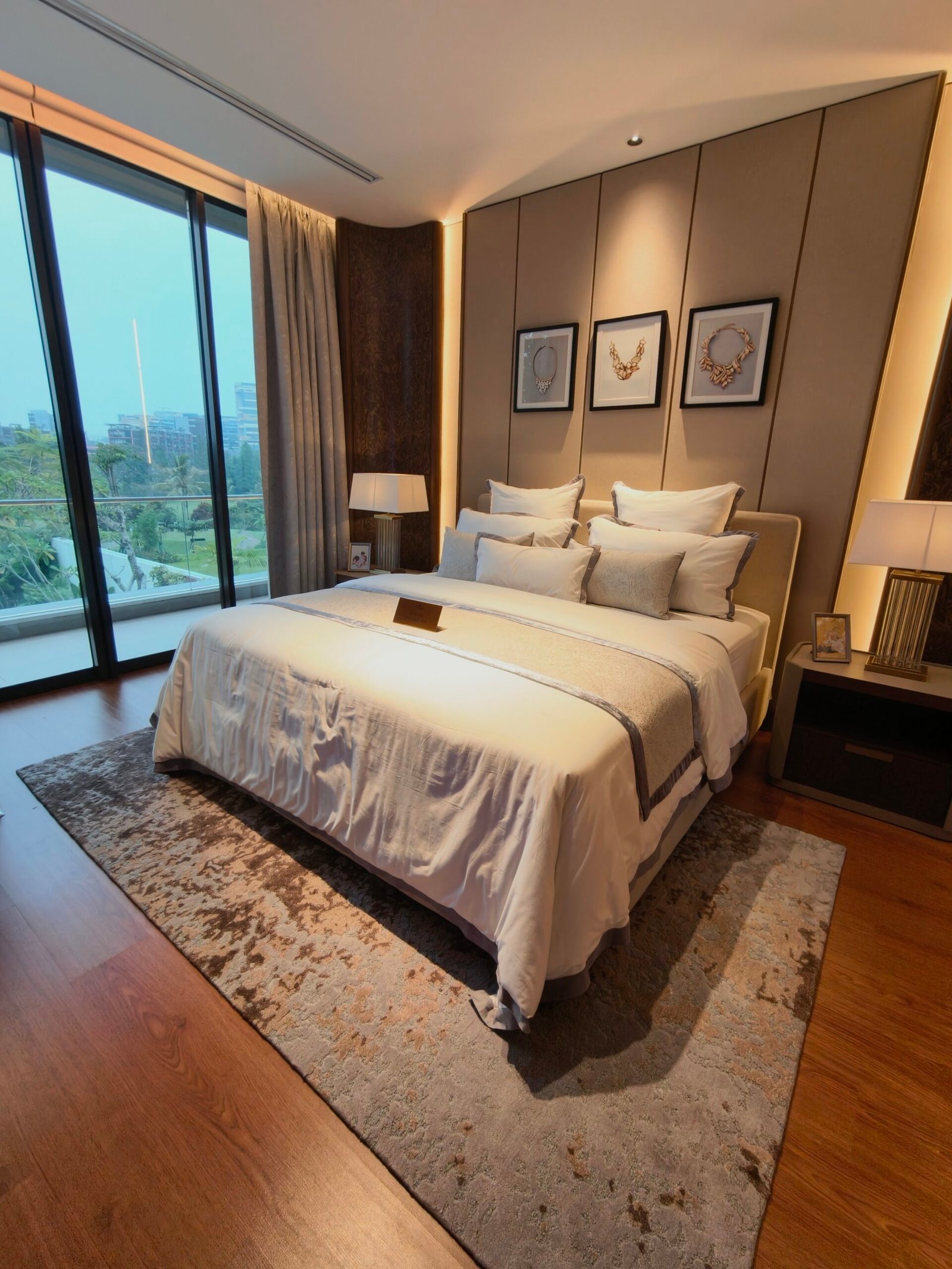 format: 0; filter: 102; fileterIntensity: 0.8; filterMask: 0; captureOrientation: 90;
runfunc: 0; algolist: 0;
multi-frame: 1;
brp_mask:0;
brp_del_th:0.0000,0.0000;
brp_del_sen:0.0000,0.0000;
motionR: 0;
delta:1;
bokeh:1;
module: photo;hw-remosaic: false;touch: (-1.0, -1.0);sceneMode: 12582912;cct_value: 0;AI_Scene: (23, 0);aec_lux: 180.0;aec_lux_index: 0;albedo:  ;confidence:  ;motionLevel: -1;weatherinfo: weather?null, icon:null, weatherInfo:100;temperature: 36;zeissColor: bright;