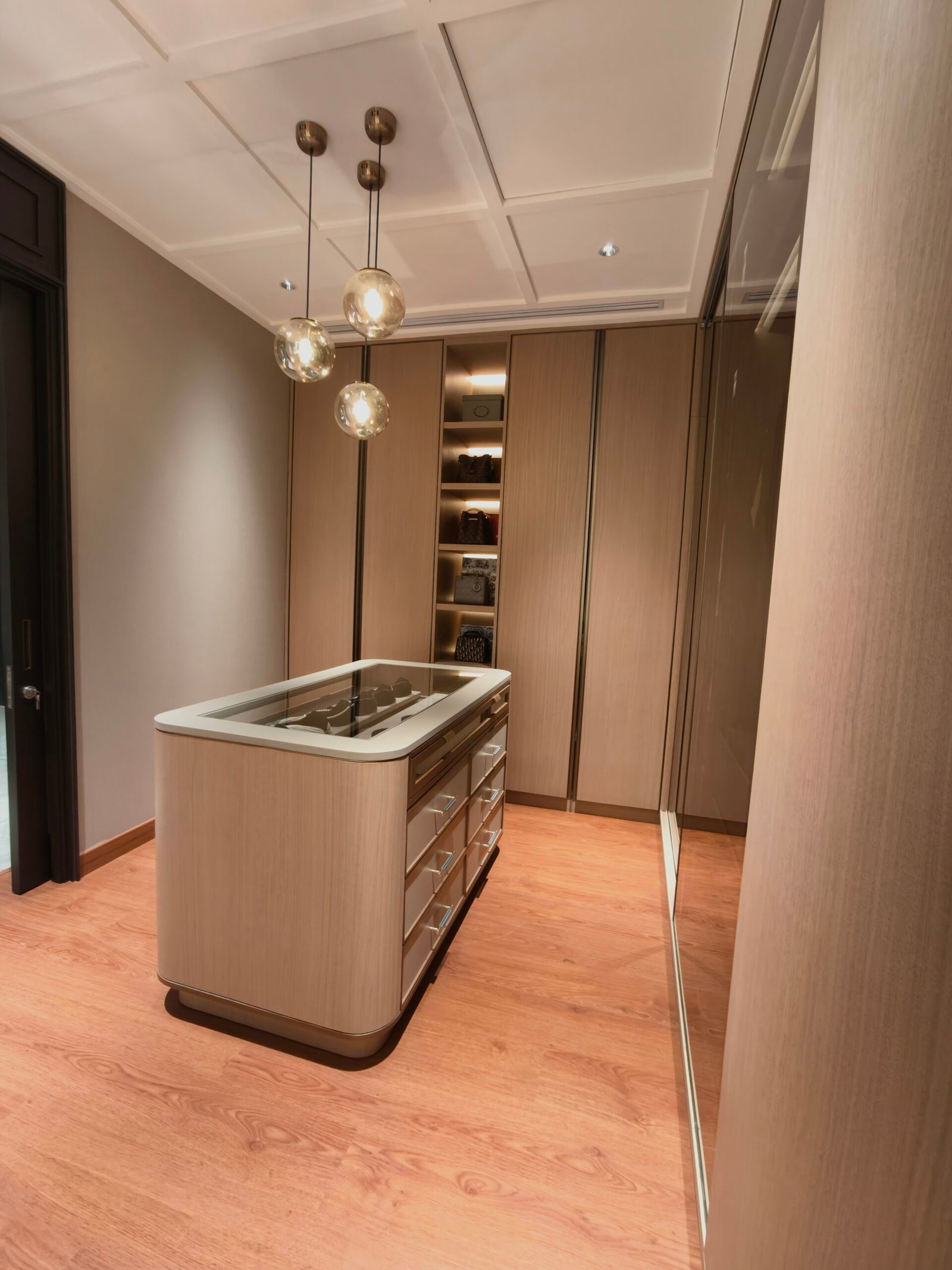 format: 0; filter: 102; fileterIntensity: 0.8; filterMask: 0; captureOrientation: 90;
runfunc: 0; algolist: 0;
multi-frame: 1;
brp_mask:0;
brp_del_th:0.0000,0.0000;
brp_del_sen:0.0000,0.0000;
motionR: 0;
delta:1;
bokeh:1;
module: photo;hw-remosaic: false;touch: (-1.0, -1.0);sceneMode: 12582912;cct_value: 0;AI_Scene: (-1, -1);aec_lux: 261.0;aec_lux_index: 0;albedo:  ;confidence:  ;motionLevel: 0;weatherinfo: weather?null, icon:null, weatherInfo:100;temperature: 34;zeissColor: bright;